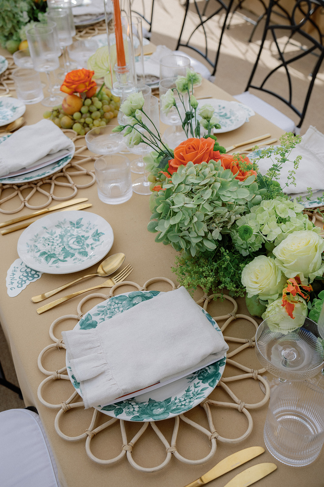 Table Decor Orange Green Flowers Candles Place Mats Finca Serena Mallorca Wedding Pablo Laguia