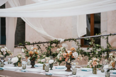 Flowers on a wedding table in Mallorca