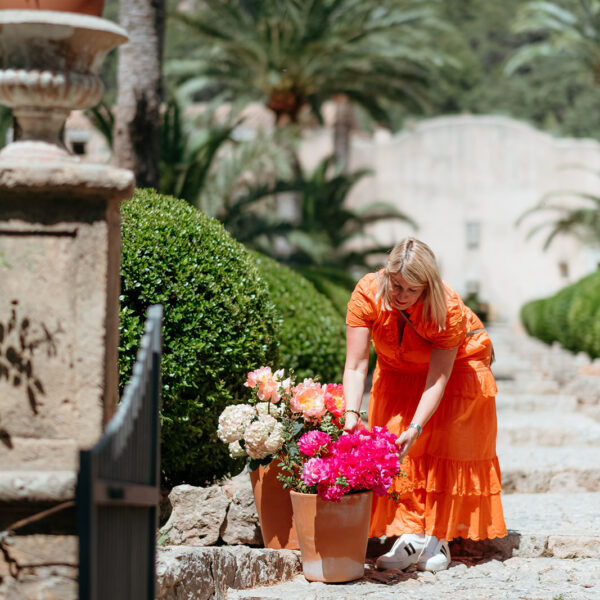 Jardines de Alfabia Wedding Mallorca Violeta Minnick Photography Paula Rooney Floral Designer