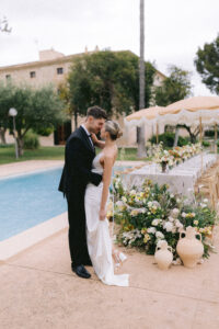 Finca Morneta Wedding Mallorca Ross Hurley Photography Bride Groom Kiss Reception Table